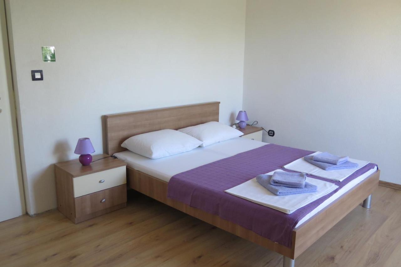 Lumbrela Apartments Starigrad Exterior photo