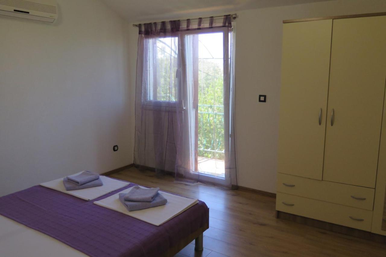 Lumbrela Apartments Starigrad Exterior photo