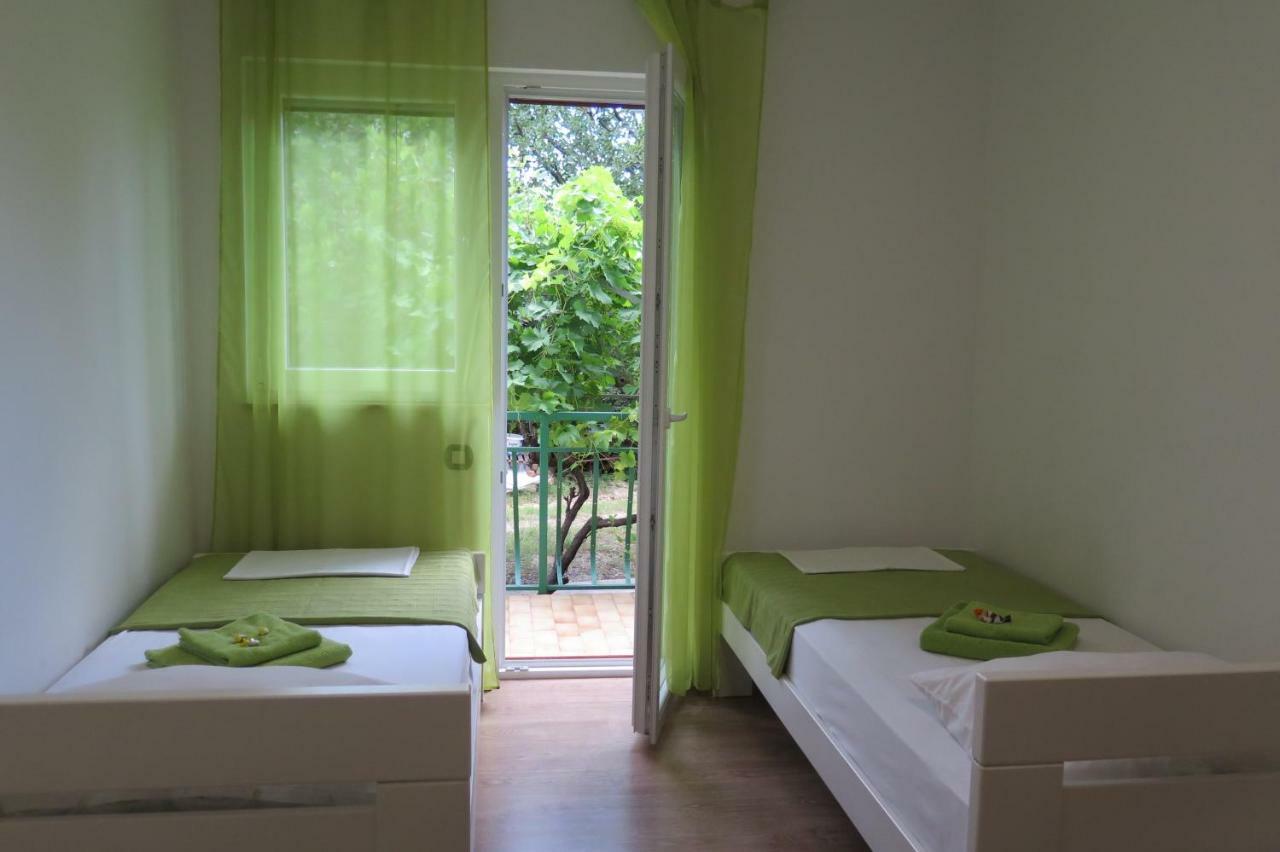 Lumbrela Apartments Starigrad Exterior photo